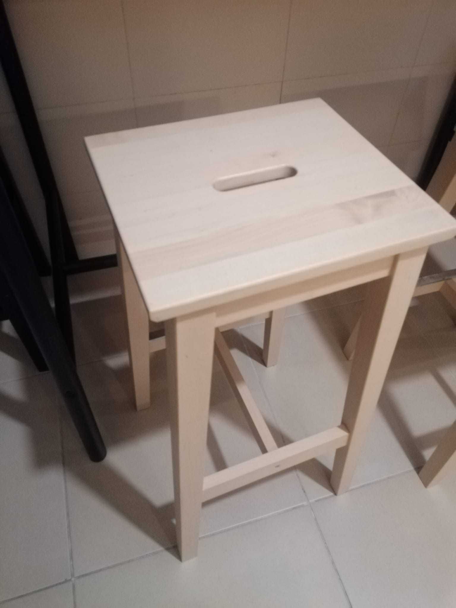 Mesa e Bancos altos Cozinha