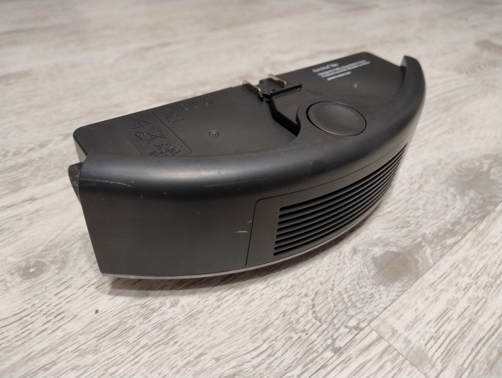 Pojemnik na śmieci z filtrem Irobot Roomba 692