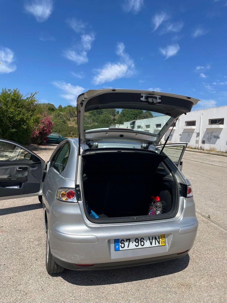 Seat ibiza 2003.