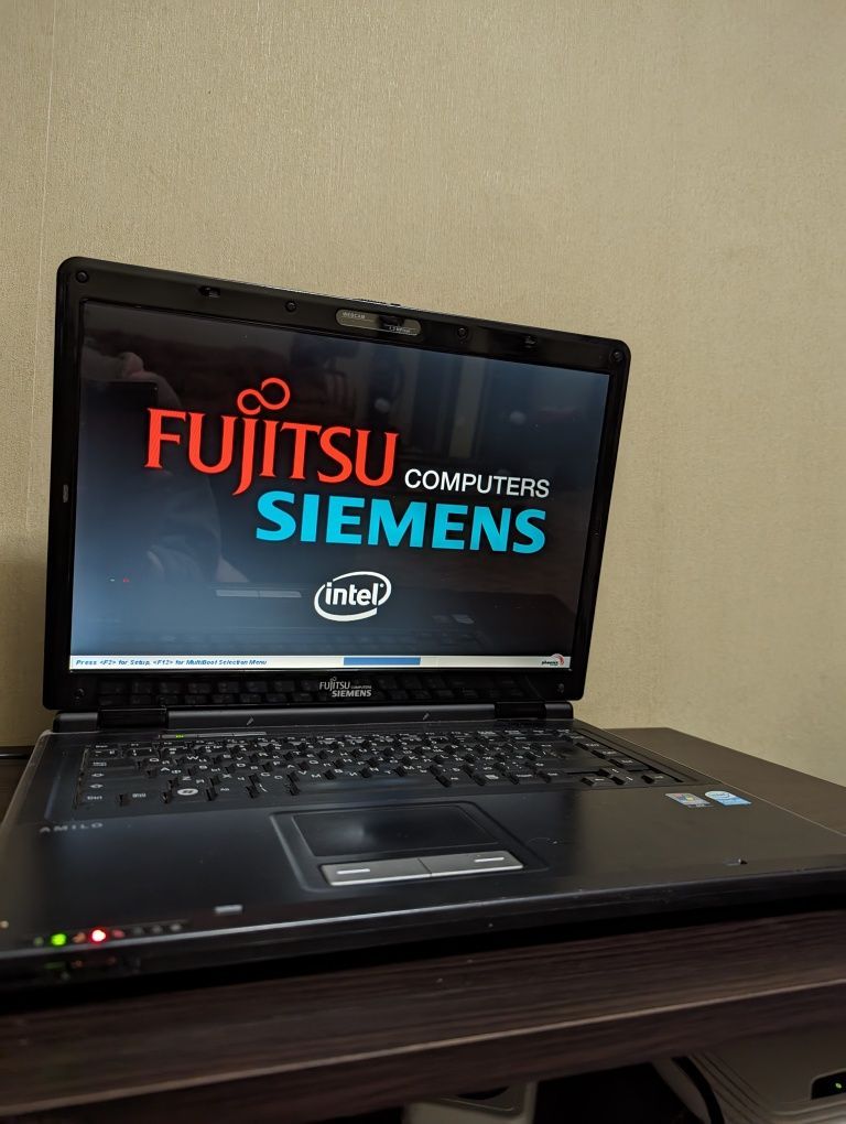 Ноутбук  Fujitsu Siemens