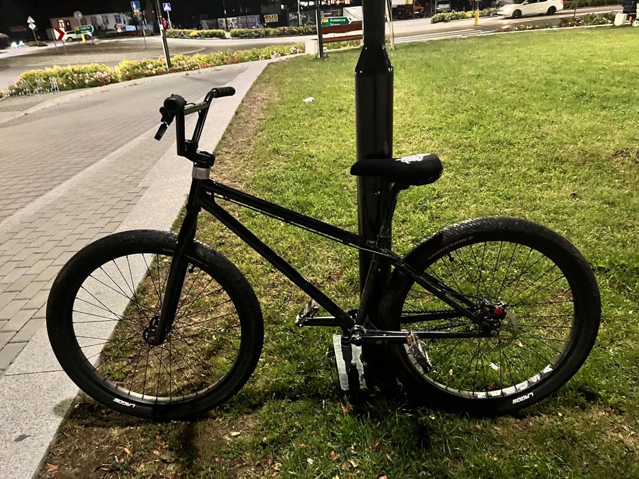 Witam. Mam na sprzedaz Wheelie bike.