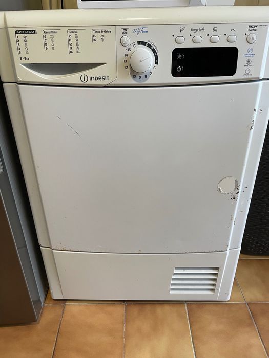 Máquina de secar a roupa