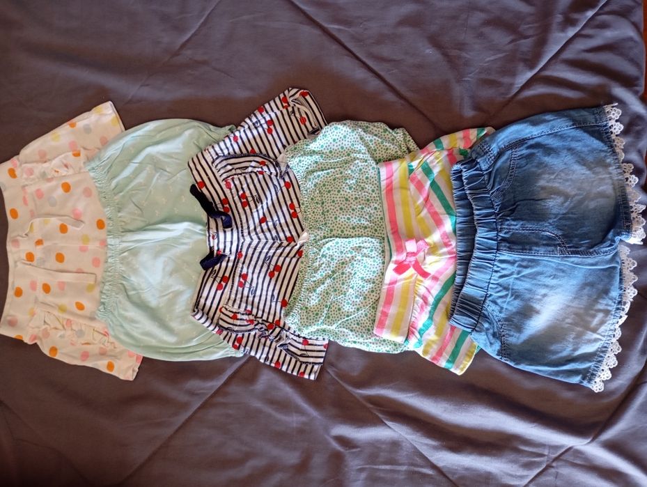 Calções de menina tudo 6 euros