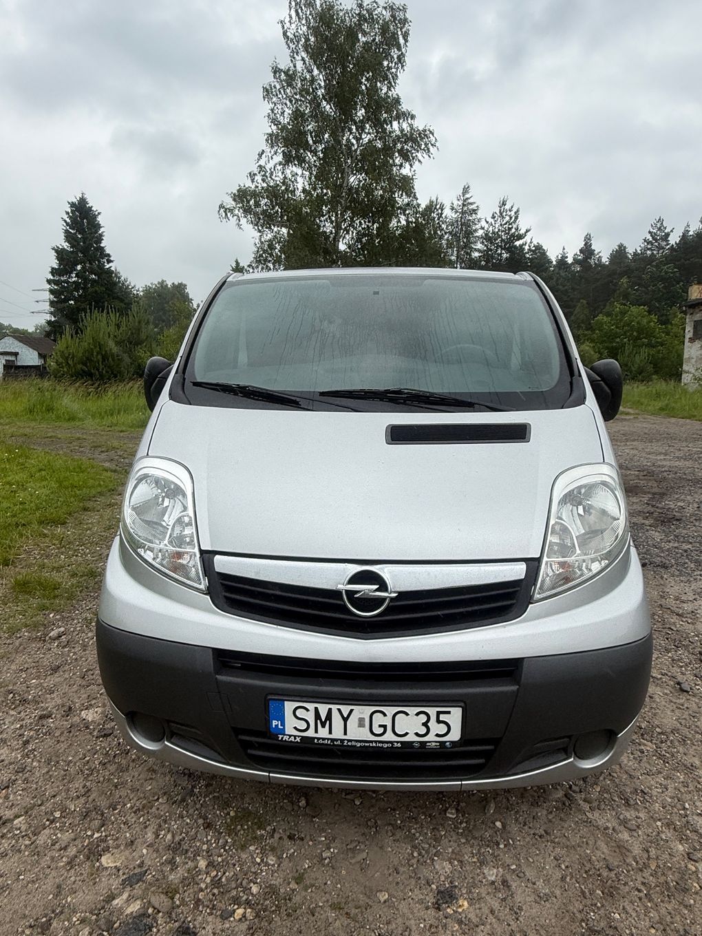 Opel Vivaro  Opel Vivaro Kamper stan bardzo dobry