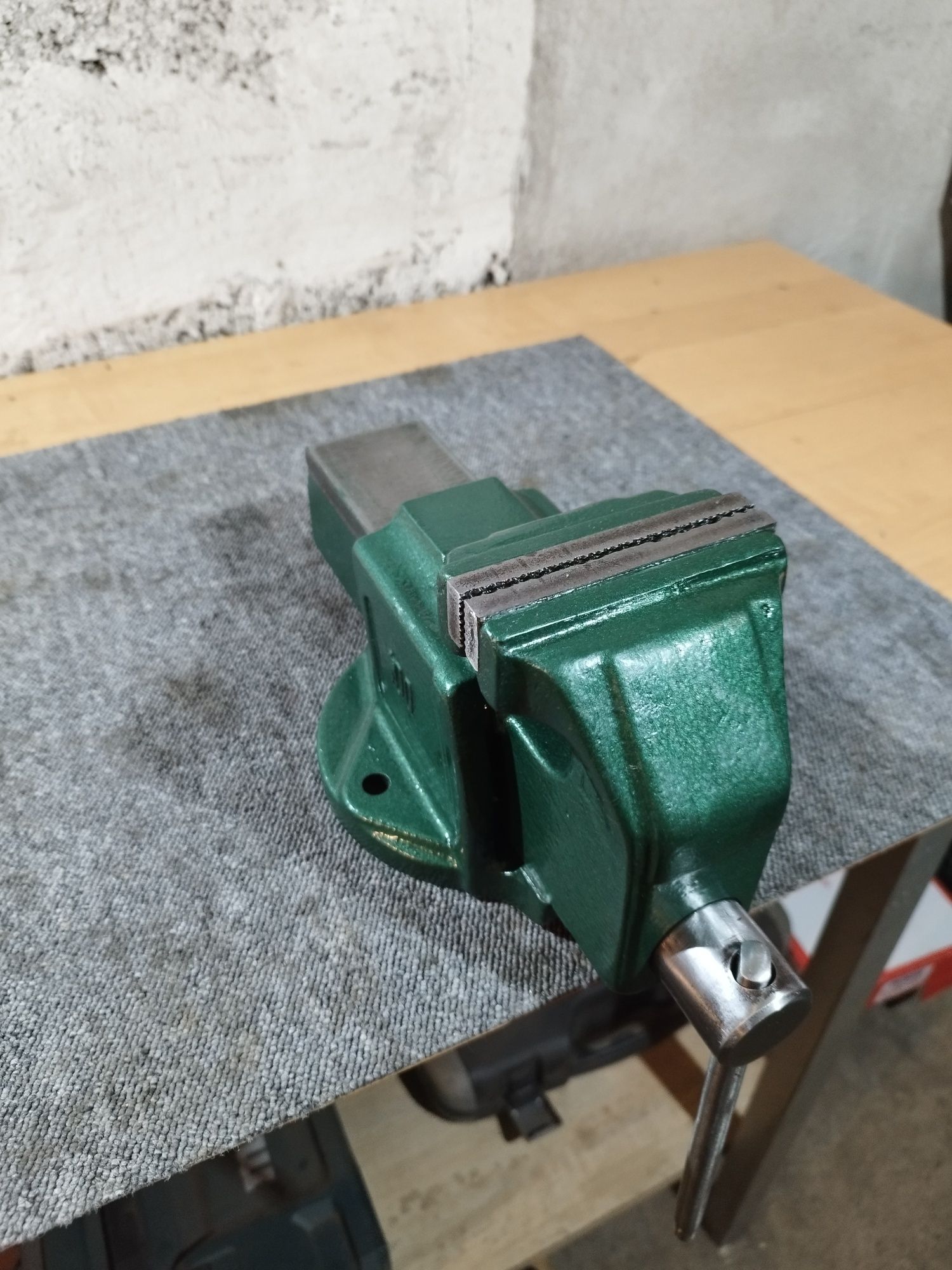 Imadło  100 mm .