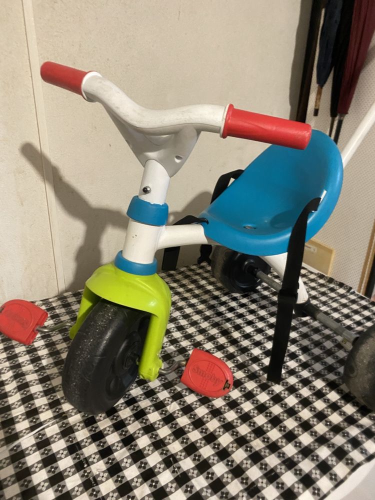 Triciclo com puxador