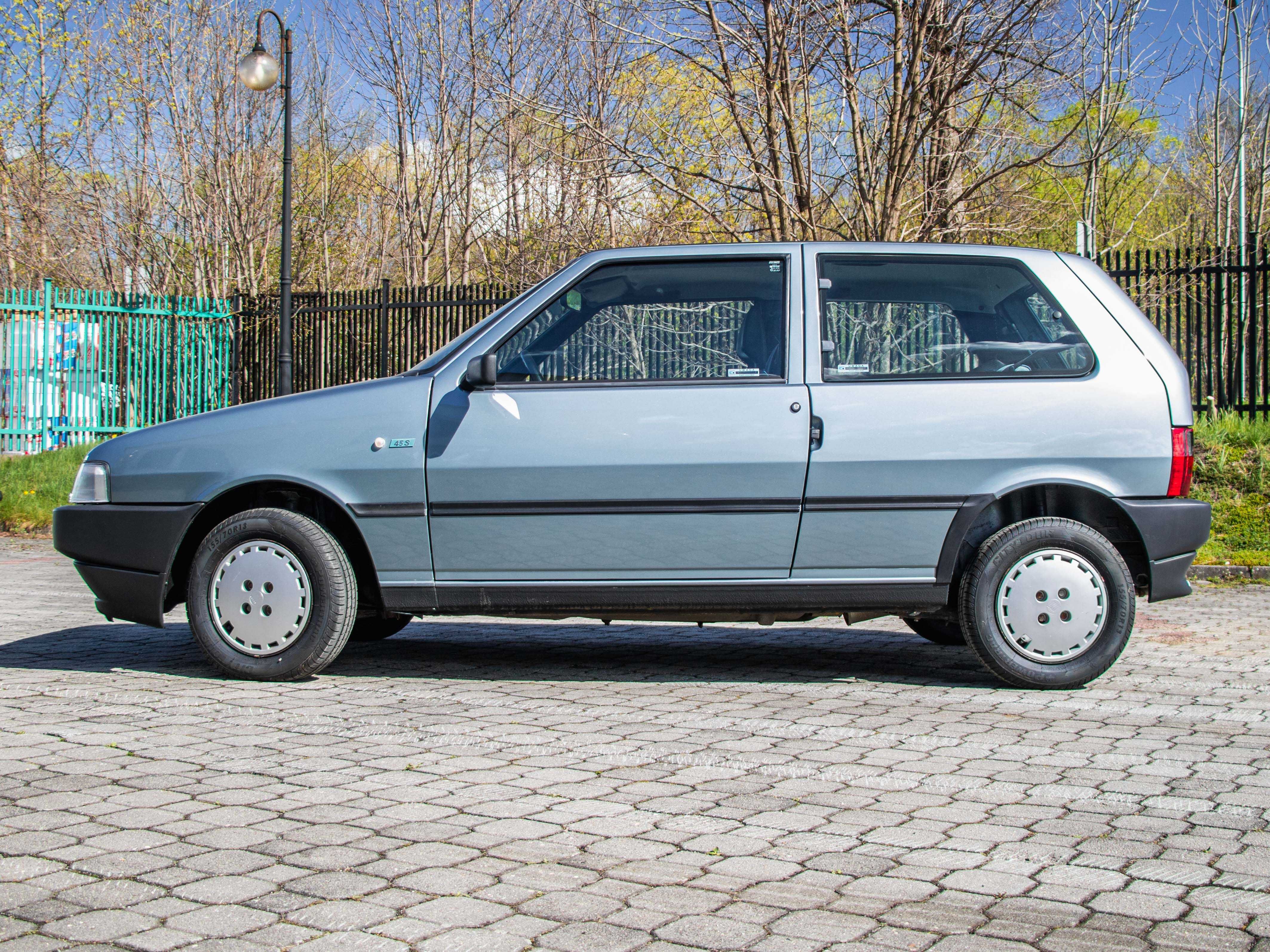 Fiat UNO 45 - oryginał z niewielkim przebiegiem