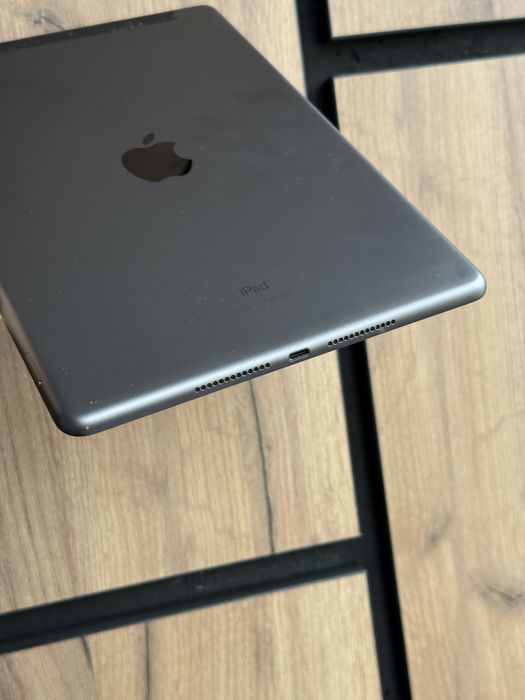 Apple iPad 7 128 gb Wi-Fi + LTE