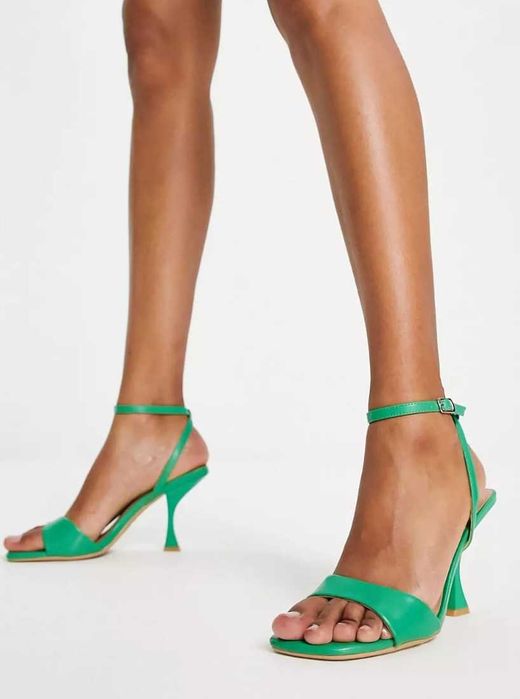 Stylowe, zielone sandały na obcasie New Look 39