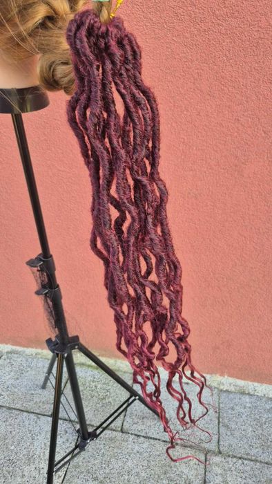 Peruka czerwone dredy