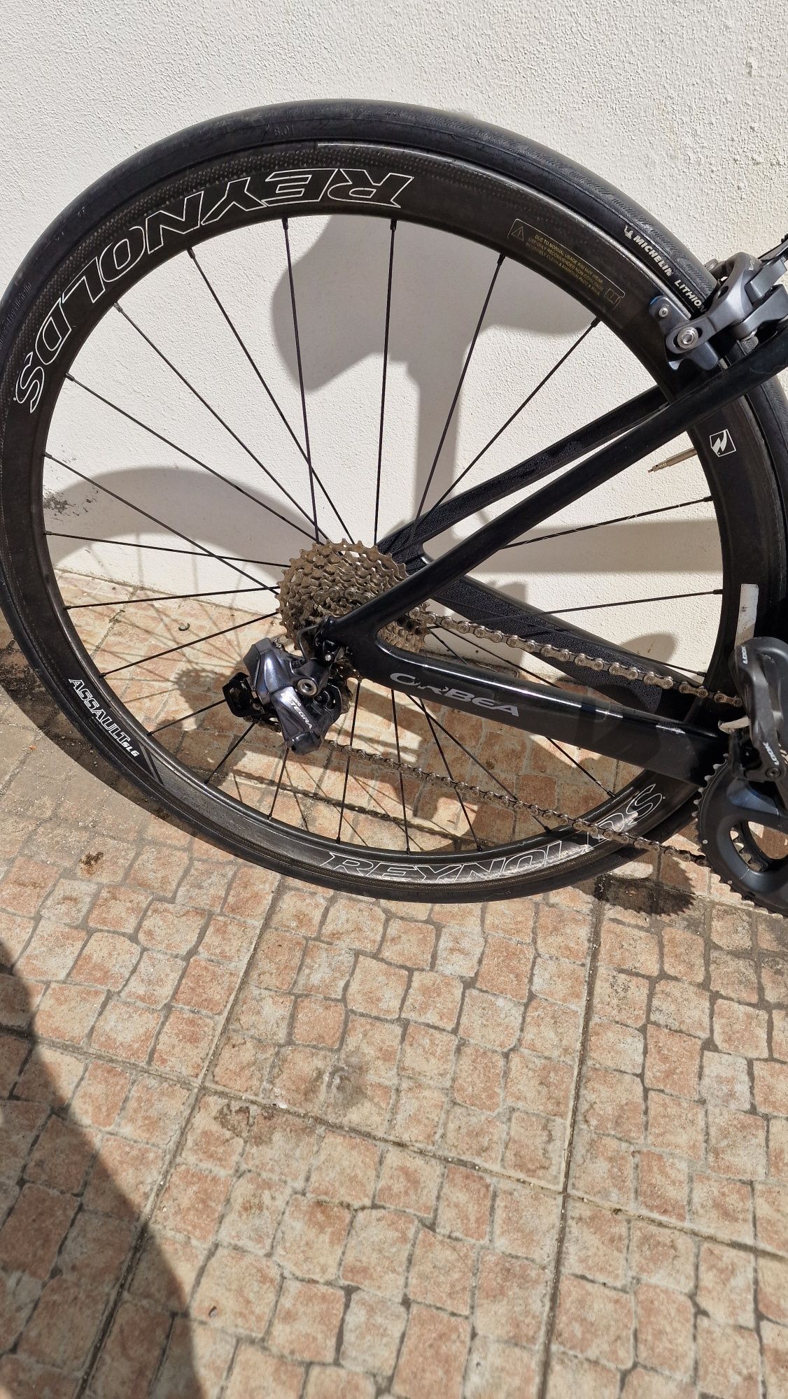 Rodas estrada carbono Reynolds