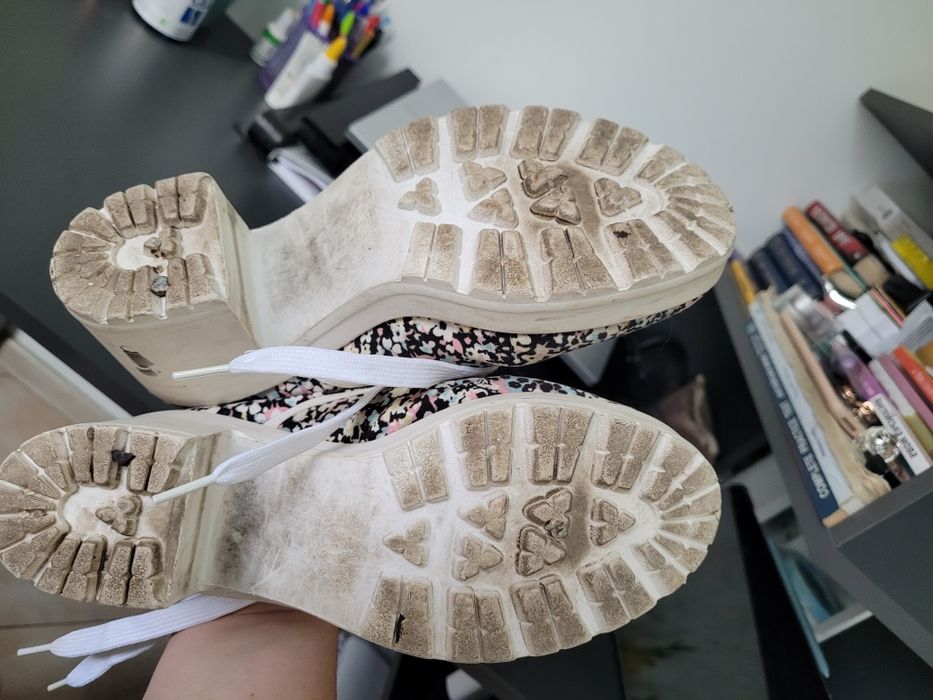 Тканеві ботінки ботильони