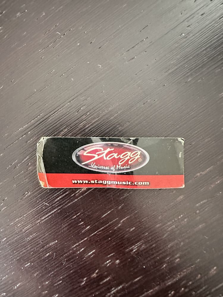 Stagg stand guitar