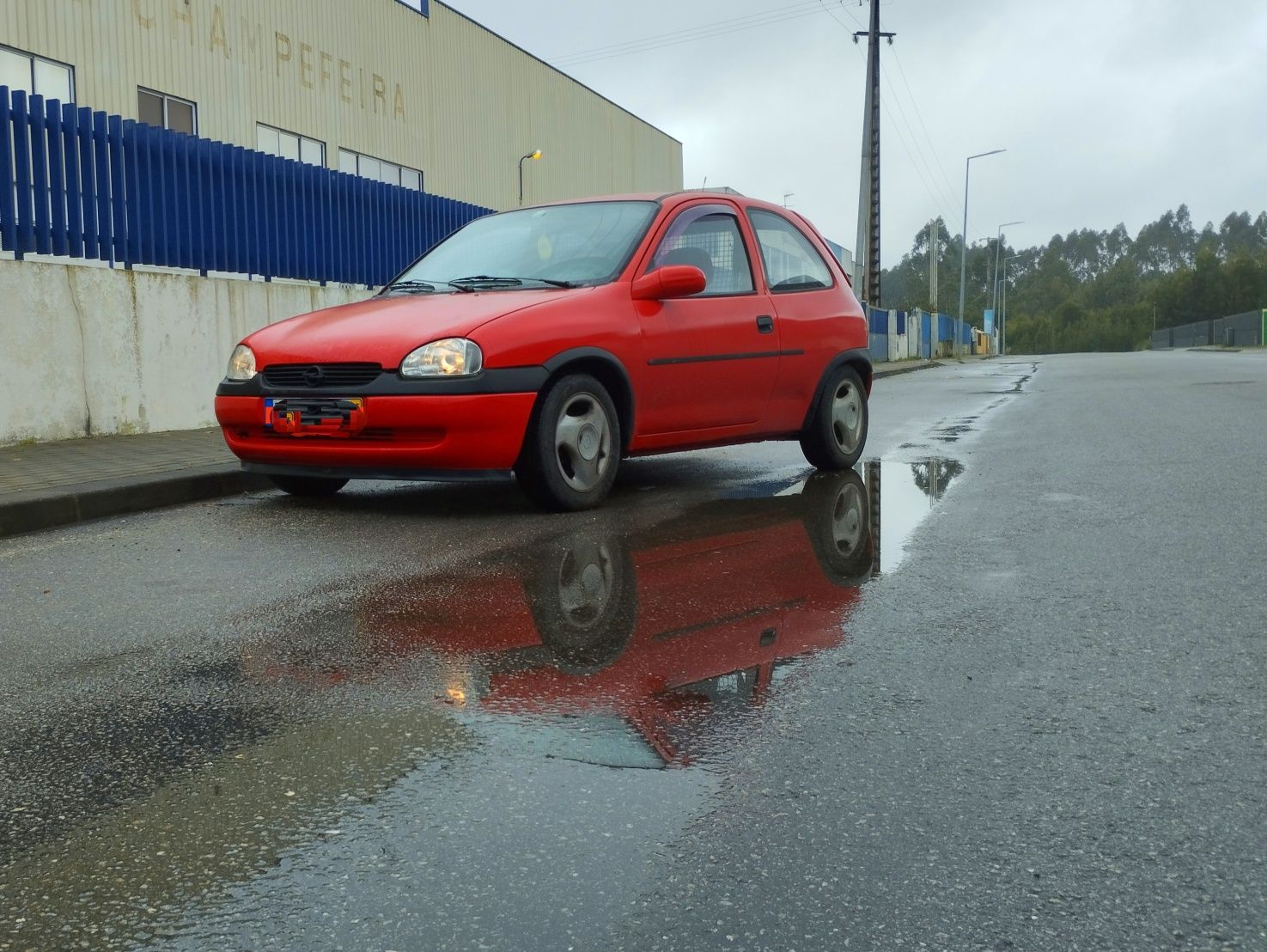 Opel corsa 1.5 TD c/ direção assistida