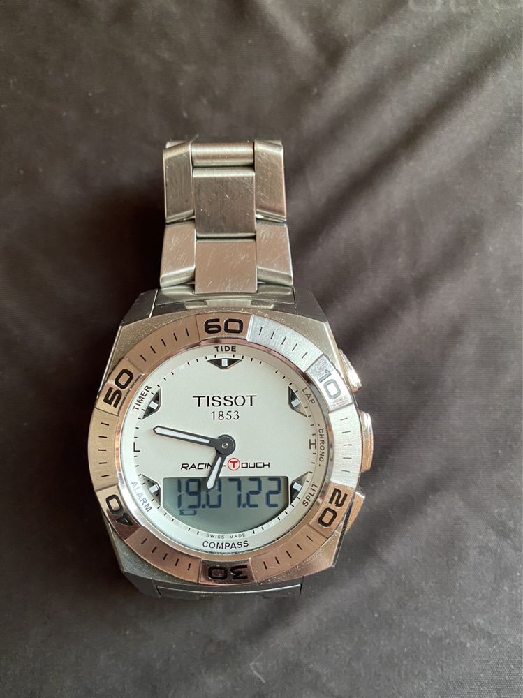 Часы Tissot t touch