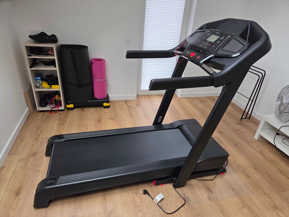 Bieżnia do biegania Domyos T900D - jak nowa, przebieg 9 km, gwarancja