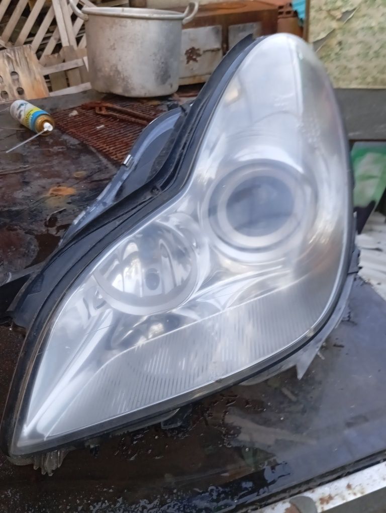 Farol principal Mercedes W219