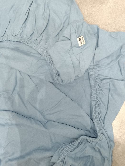 Нове простирадло на резинці 120х60