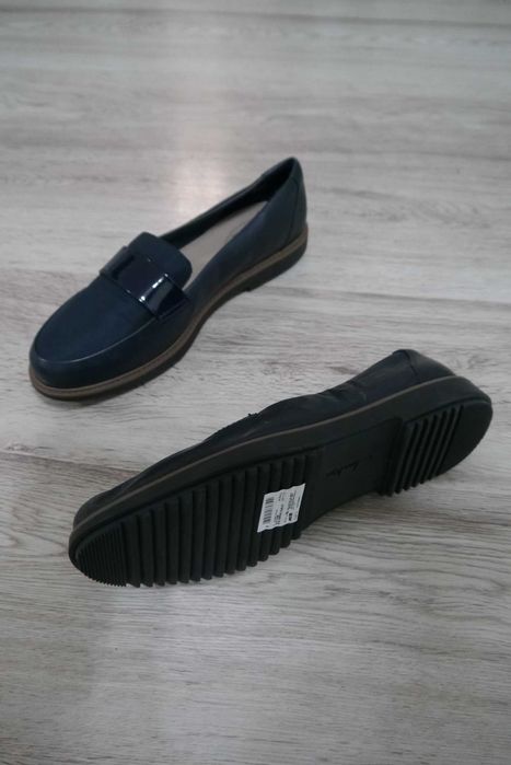 Оригінальні колекційні жіночі лофери Clarks