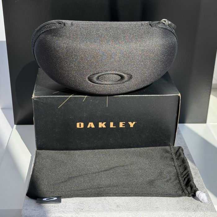 Oakley спортивні окуляри (нові, оригінал)