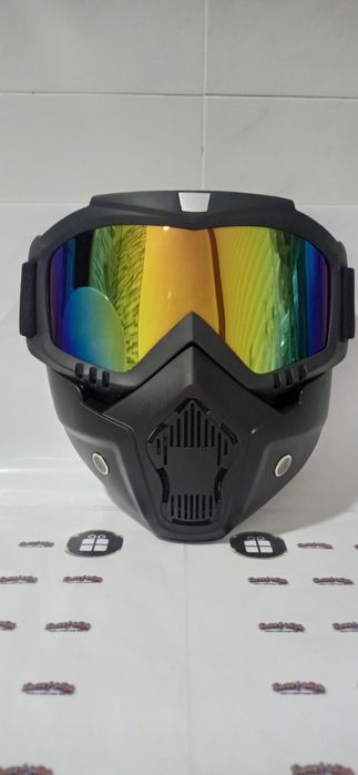 Máscara para capacete aberto