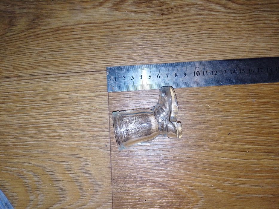 Стеклянный сапожок.