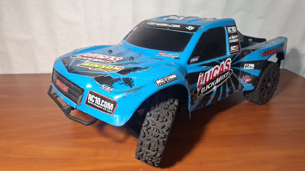 Team Associated SC8.2e 1/8 rc шорт на радіоуправлінні 
Short Couurse 4