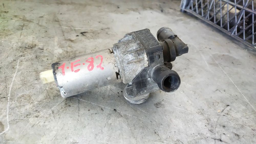 BMW OE 64116928246 Dodatkowa pompa wodna