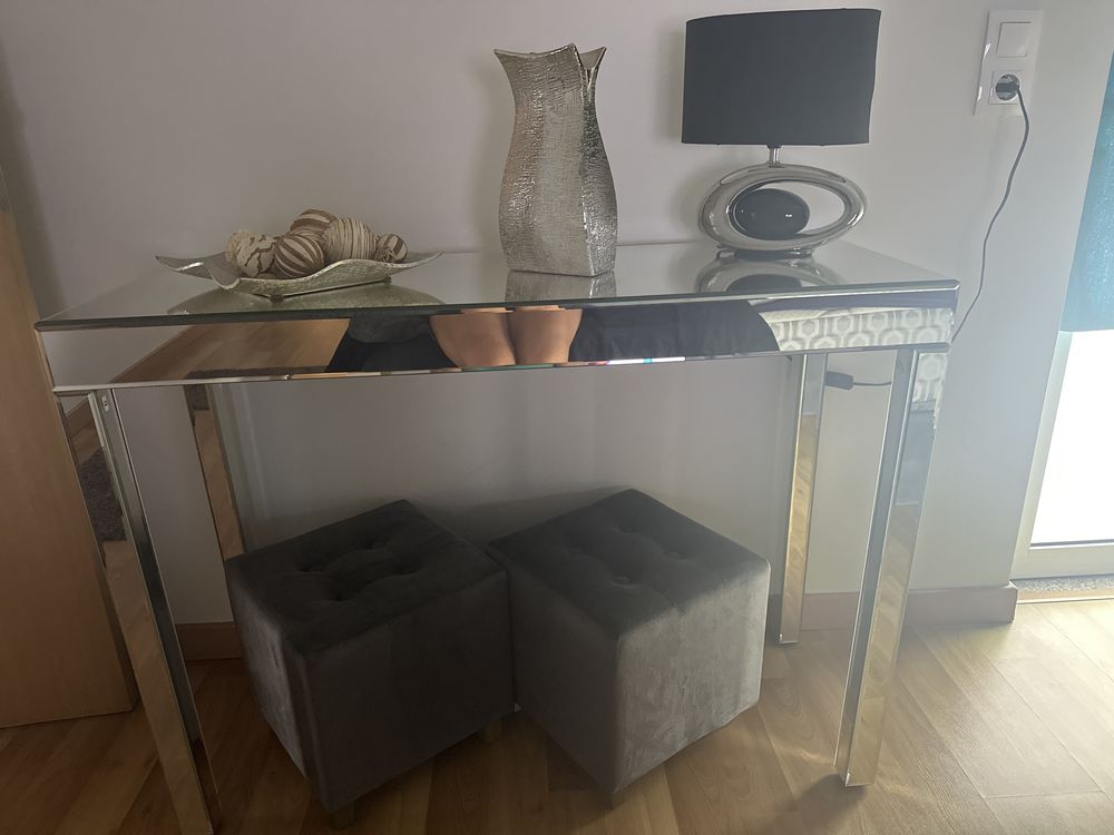 Movel aparador de espelho, com 2 pufs