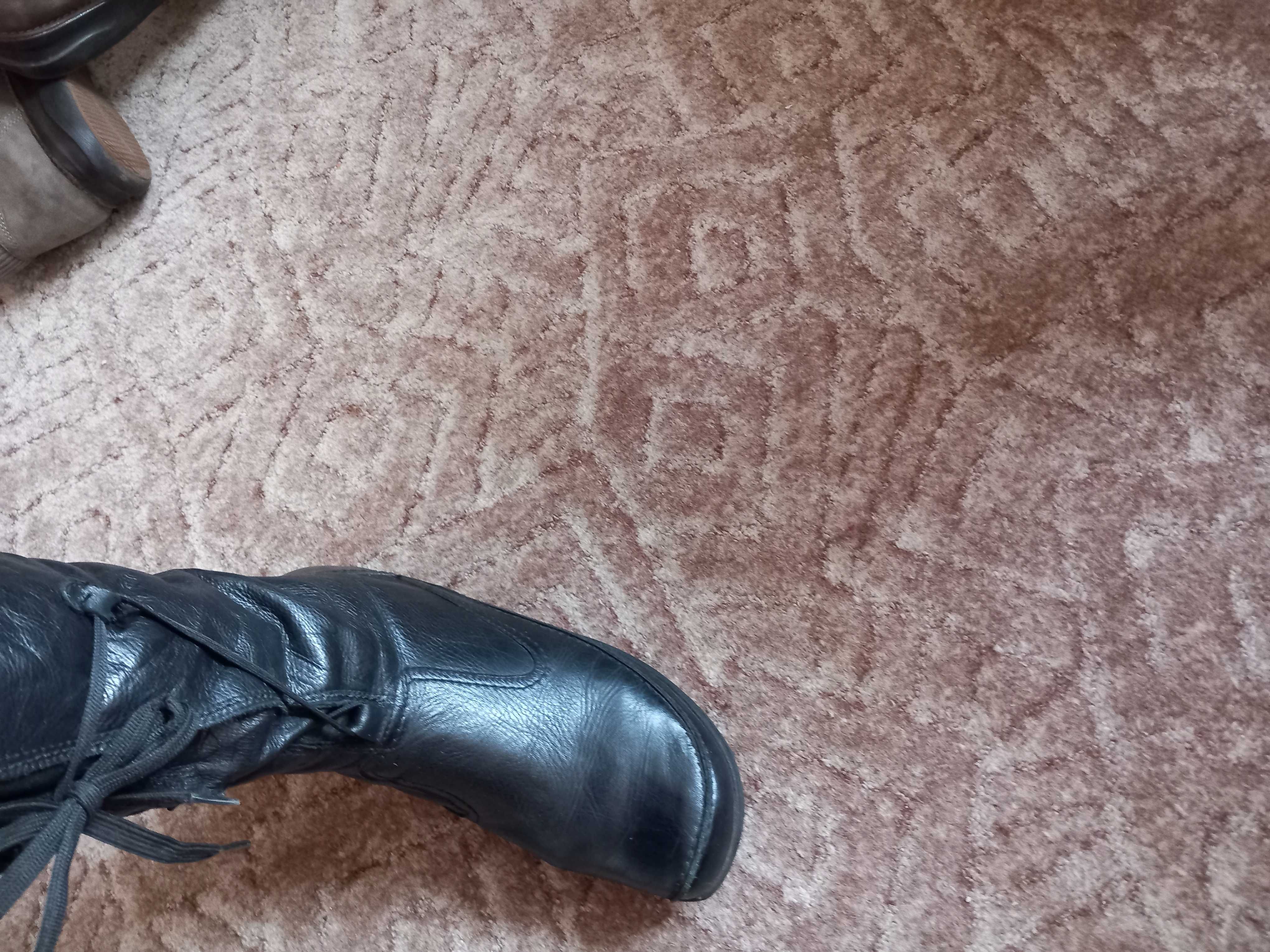 Buty z delikatnej skórki  MARC na każdą porę roku