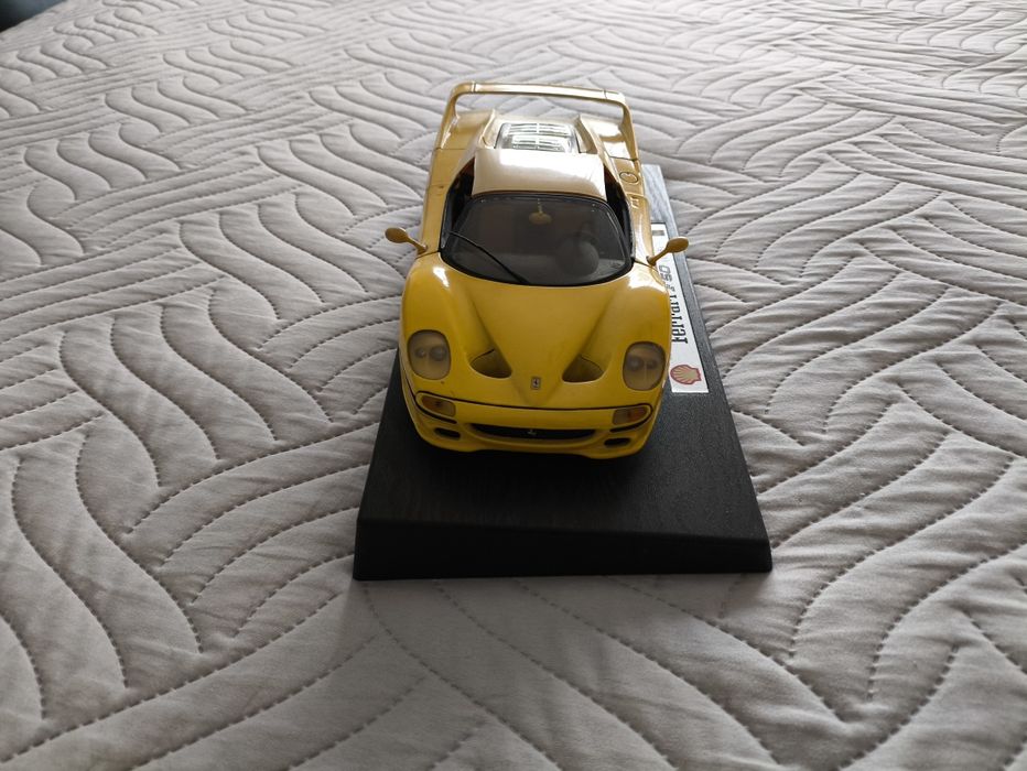 F50 brinquedo com stand de exposição
