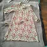 Vestido com padrão floral