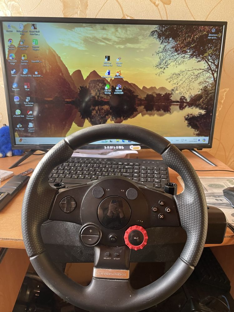 Продам logitech df gt