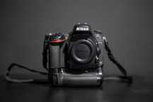 Aparat Nikon D750 + grip MB-D16 + LAMPA BŁYSKOWA, ZESTAW- stan idealny