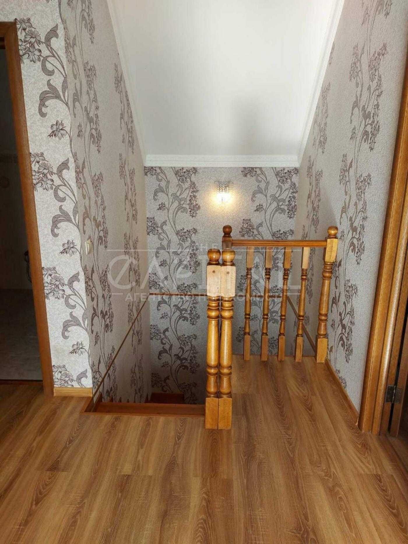 Продаж / Будинок / Озера / Квітнева / 188 м2