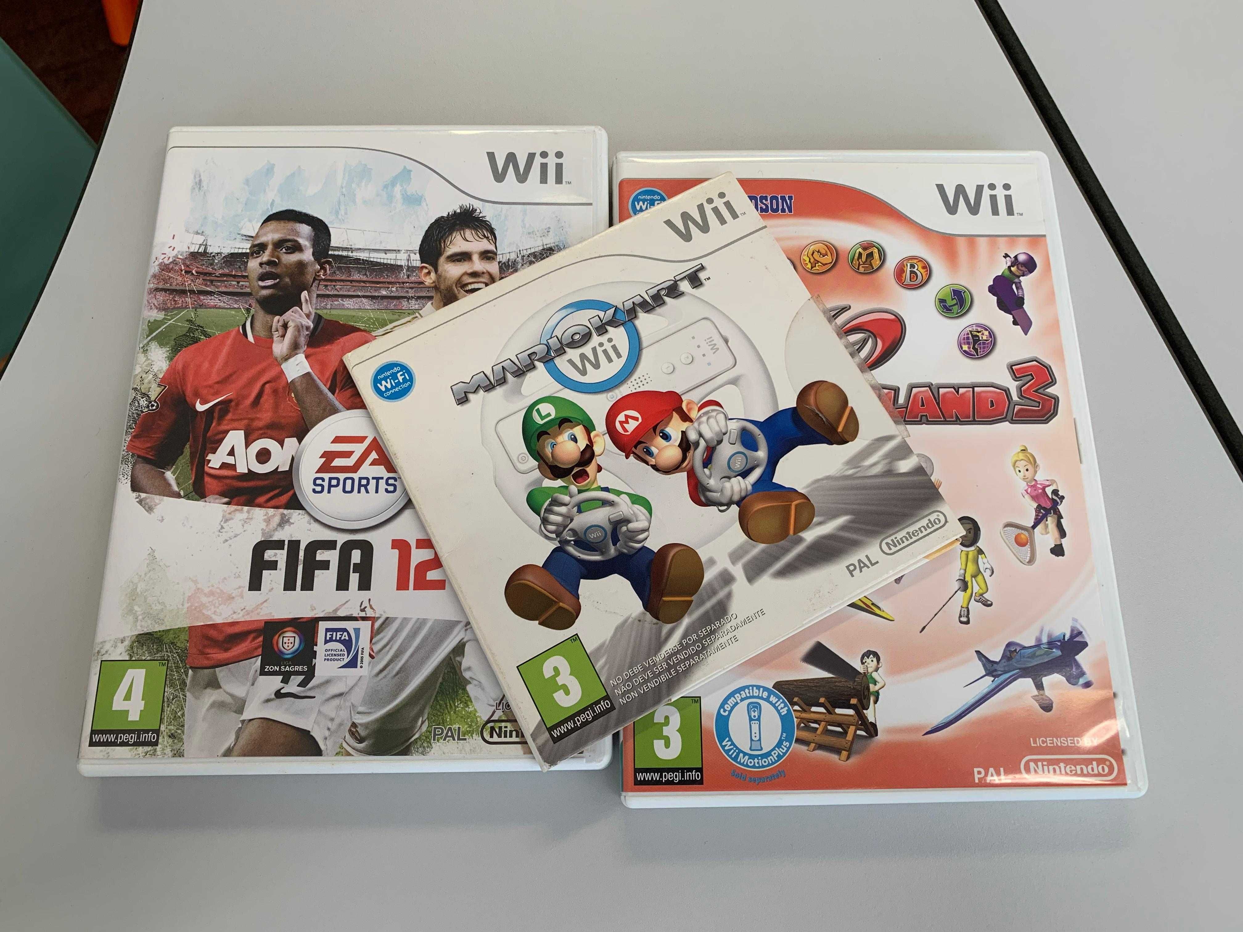 Nintendo Wii com Comando + Nunchuck + Volante + 3 Jogos