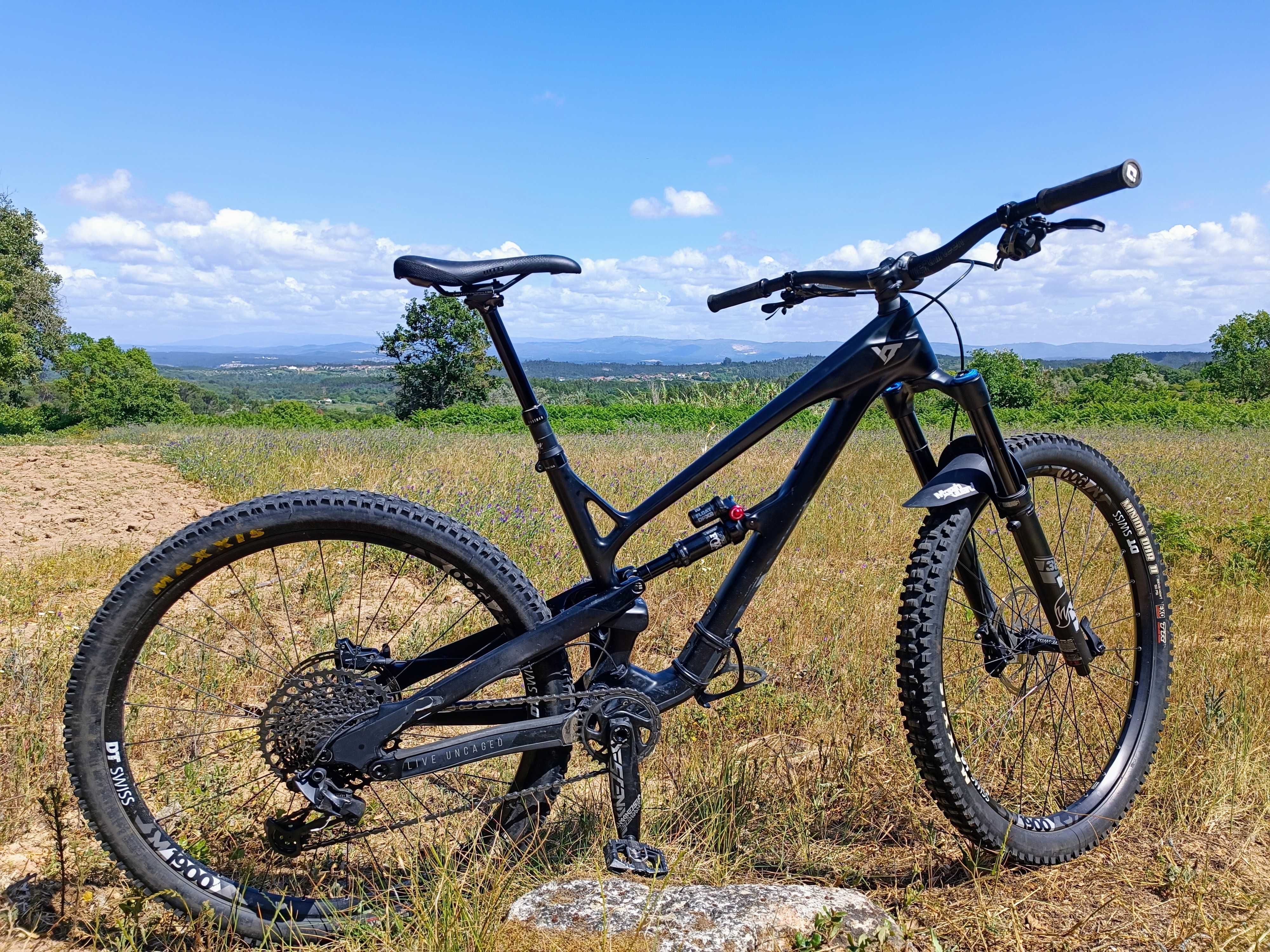 Bicicleta em Carbono 29 YT Jeffsy Core 3 (2021)