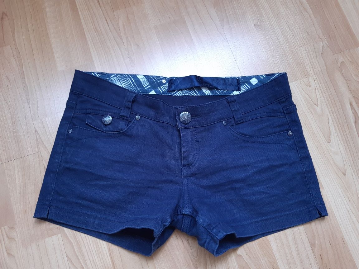 Calções, Basic Collection
12-13 anos.