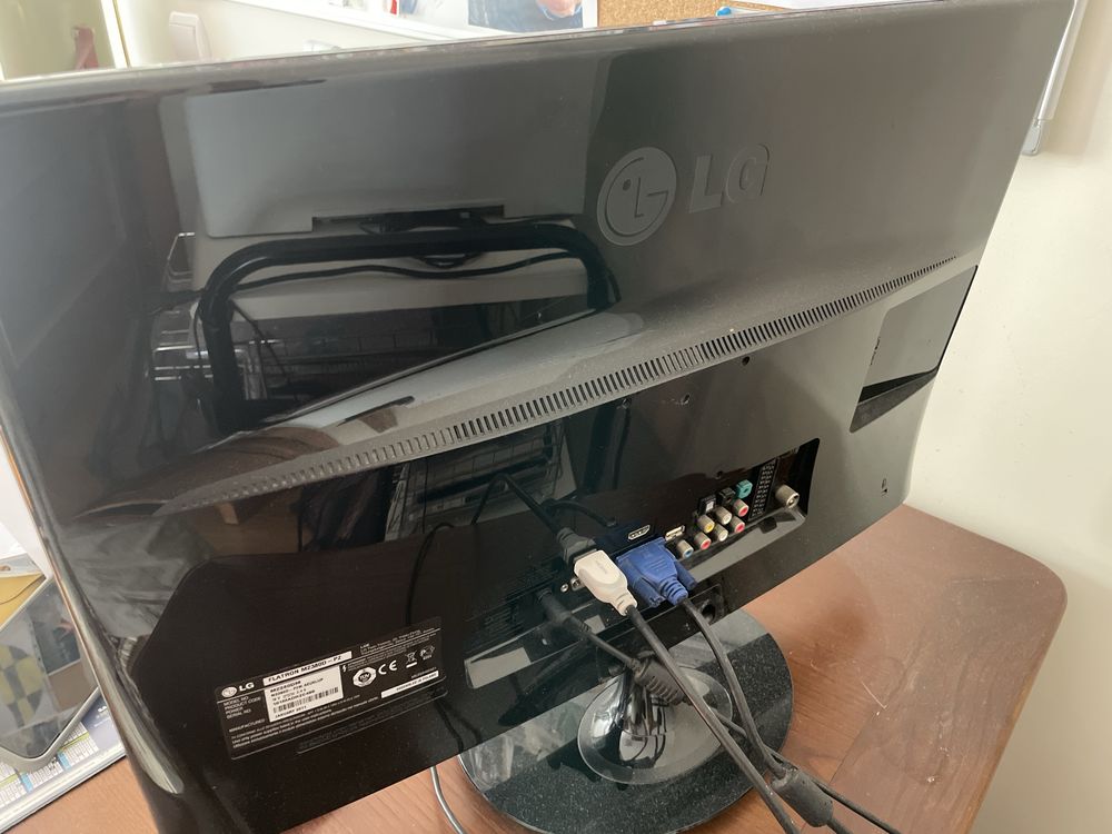 TV Monitor Led LCD 23”, modelo M2380D