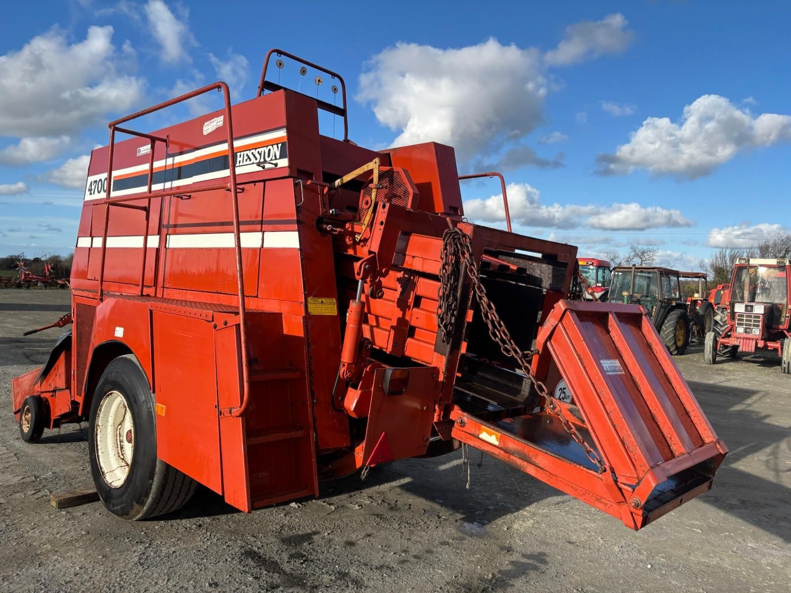 enfardadeira hesston 4700