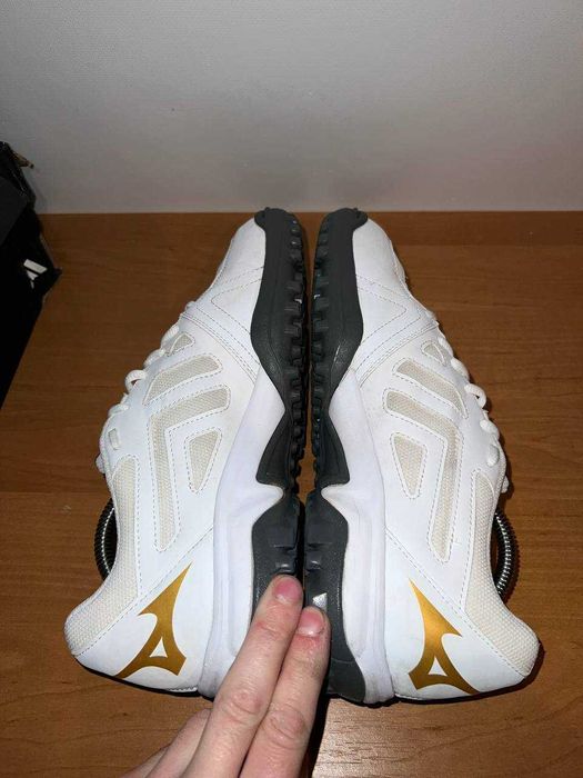 Кросівки Mizuno Wave Lynx