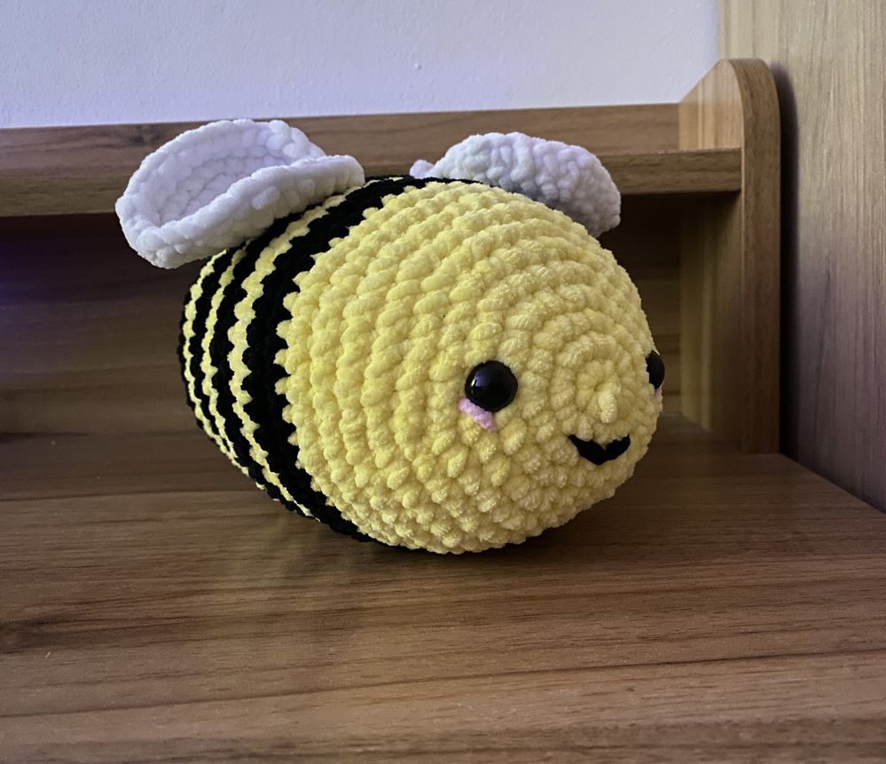 Maskotka Pluszak Amigurumi Pszczoła Handmade