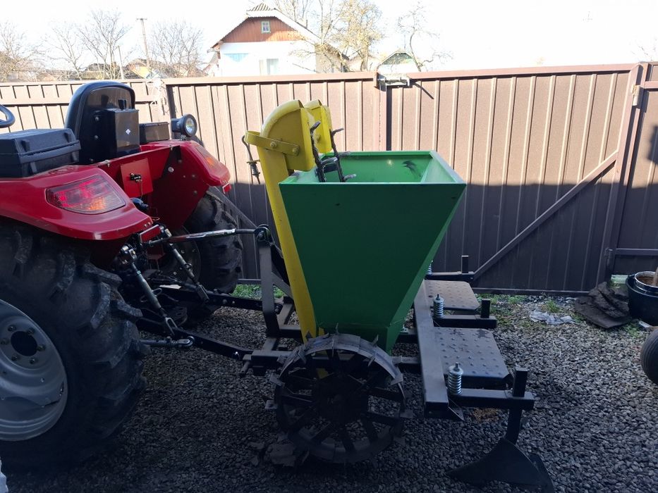 Картоплесажалка бомет