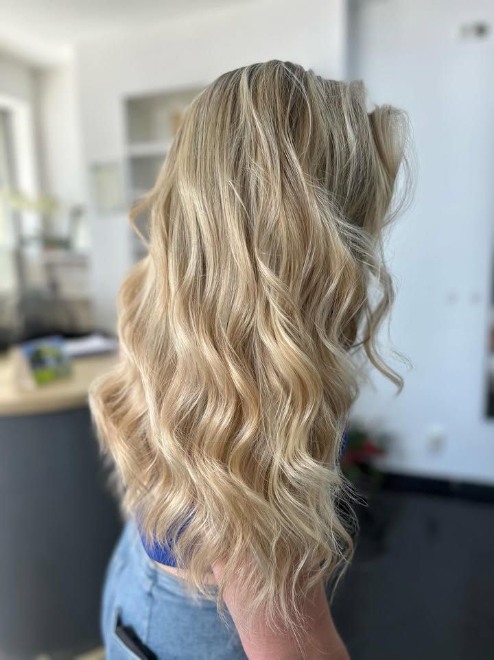 Madeixas, mechas e luzes preço fixo 60,00€