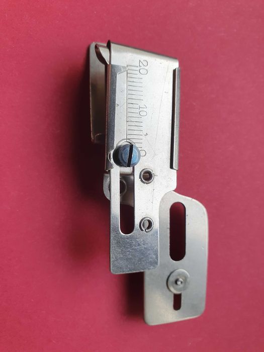 Regulowana stopka do maszyny Singer. Część oryginalna Vintage. Simanco