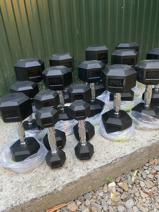 Zestaw hantli hexagonalnych 2-20kg