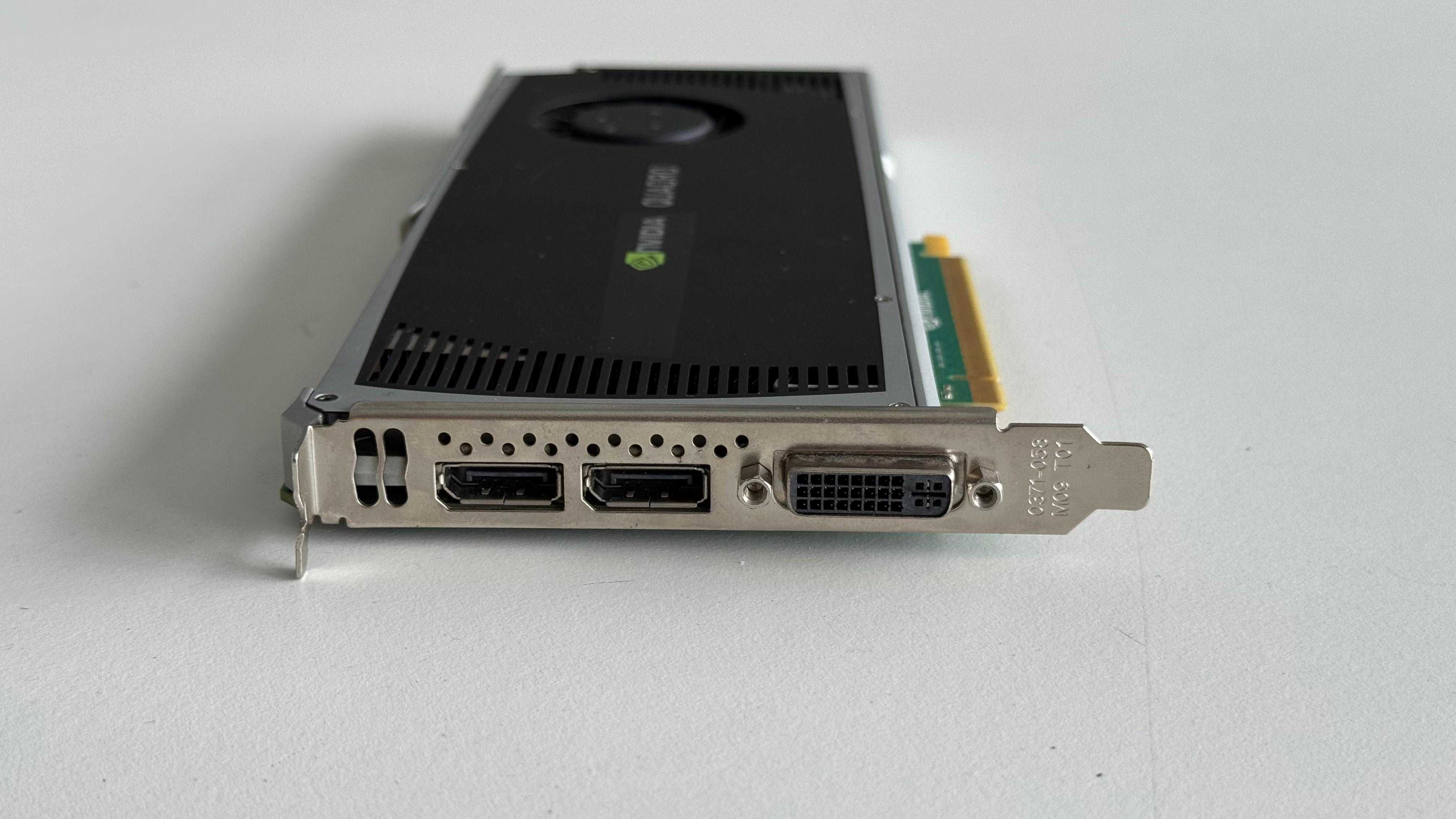 Placa gráfica - NVIDIA Quadro 4000