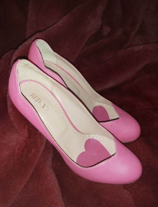 Sapatos de Salto Red Valentino