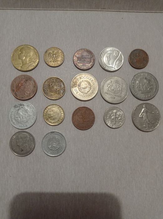 Набор монет разных стран мира без повторов ( 17 шт)