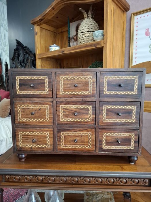 Contador em Pau Santo com Marchetaria.